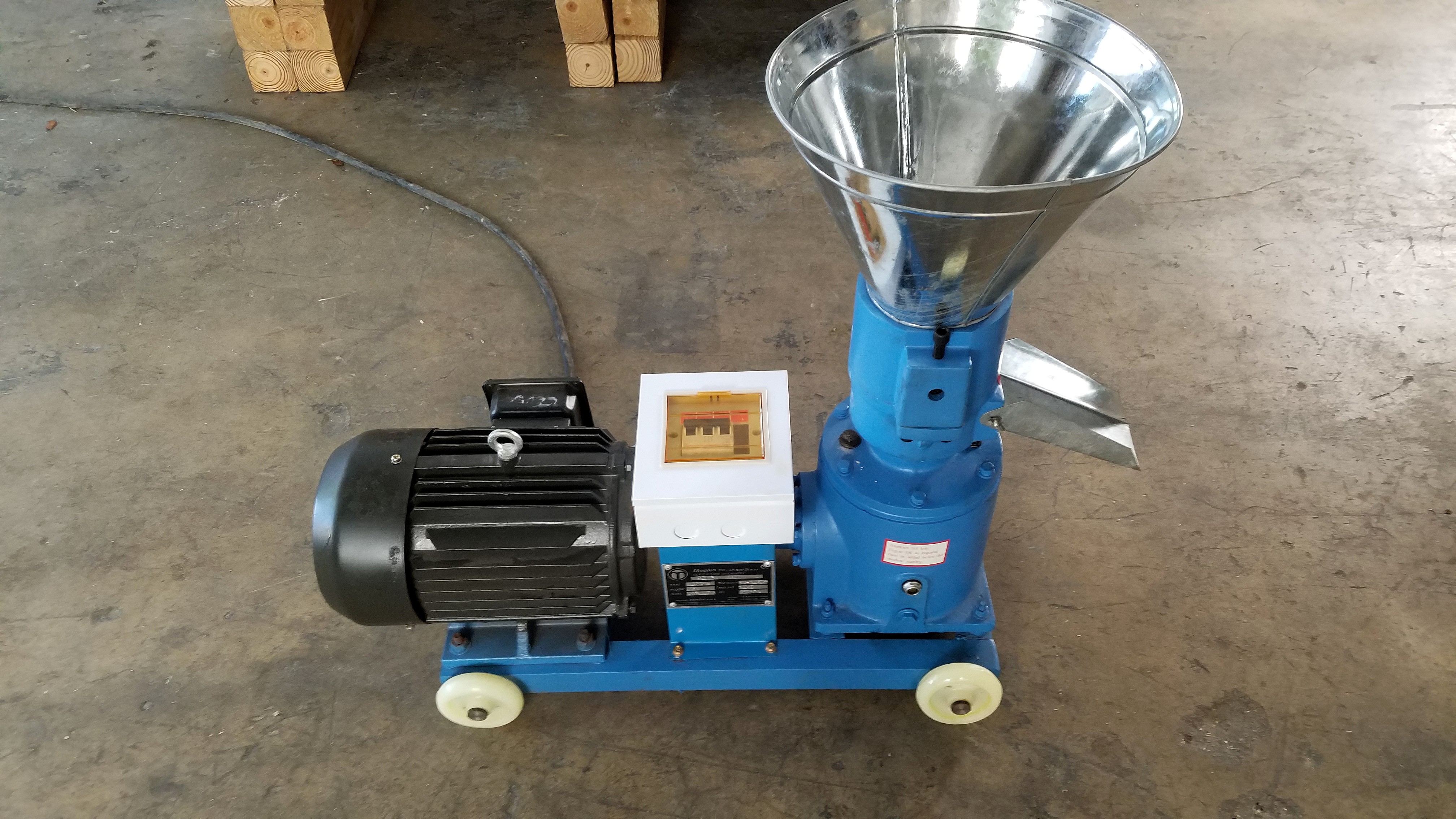 Peletizadora 120 mm Eléctrica 2.2–3 kW para Pellet de Madera – MKFD120B (Biomasa)